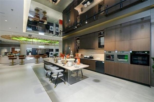 正规的股票场外配资平台 高端成效凸显！深圳首家卡萨帝体验中心开业，套购占比超6成